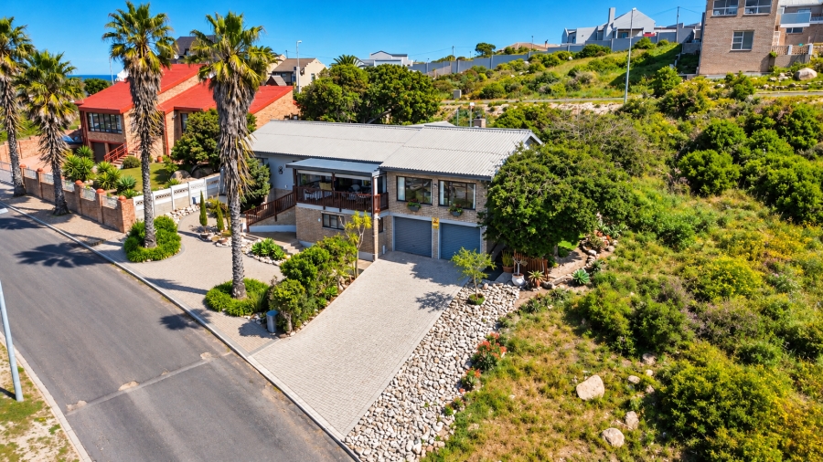 4 Bedroom Property for Sale in Saldanha Heights Western Cape